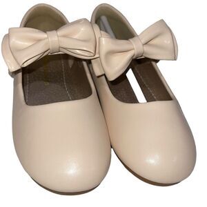 Hehainom Cream Colored Bow Flats‎ - Kids Size 13